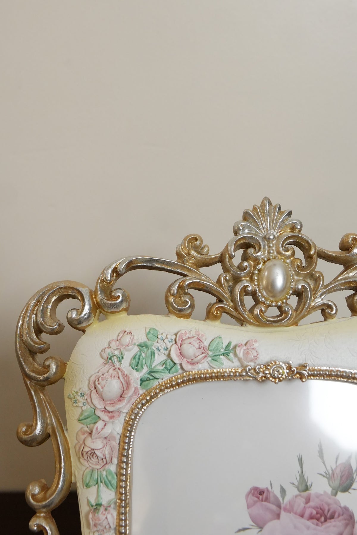 Ivory & Champagne Gold Rose Garland Photo Frame
