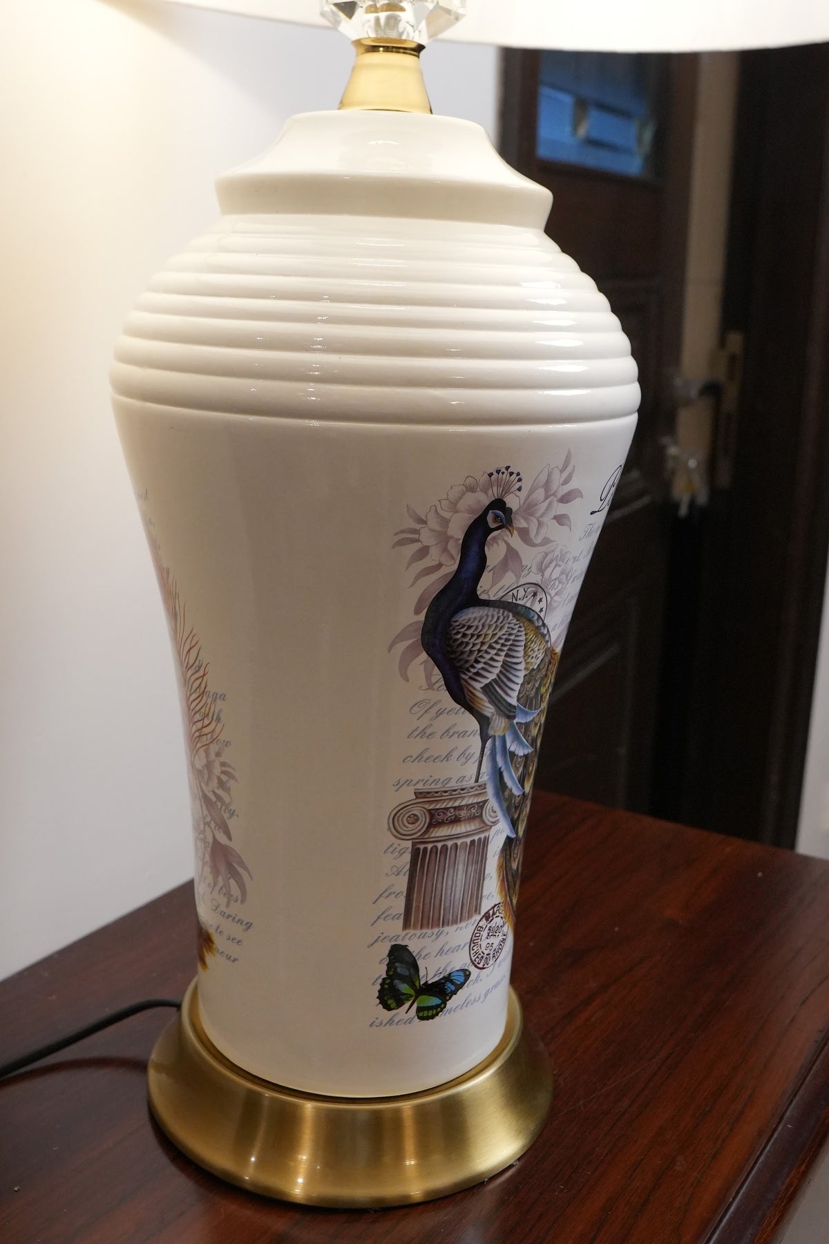 White Peacock Vintage Script Ceramic Table Lamp