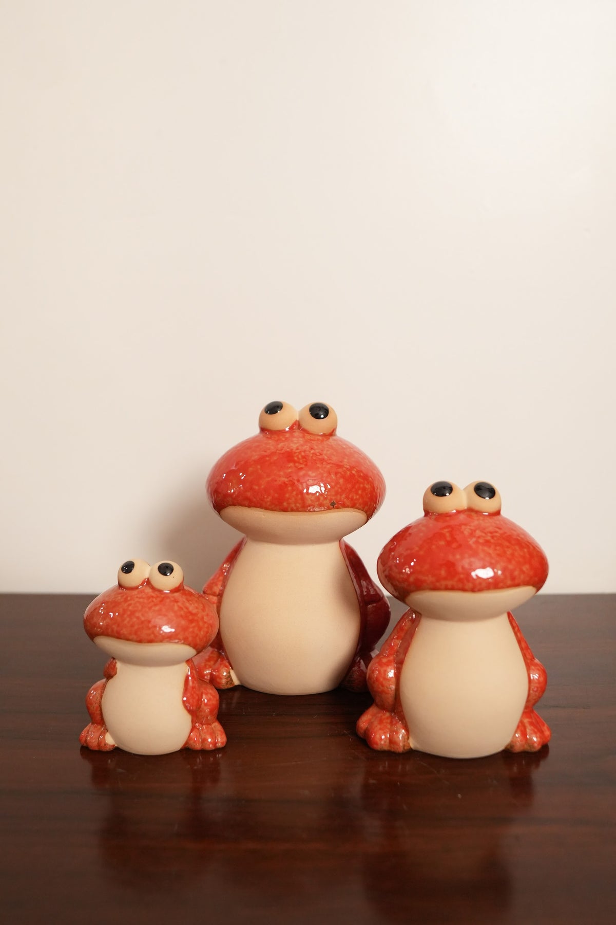 Red & Cream Frog Family Ceramic Figurine (Set of 3)