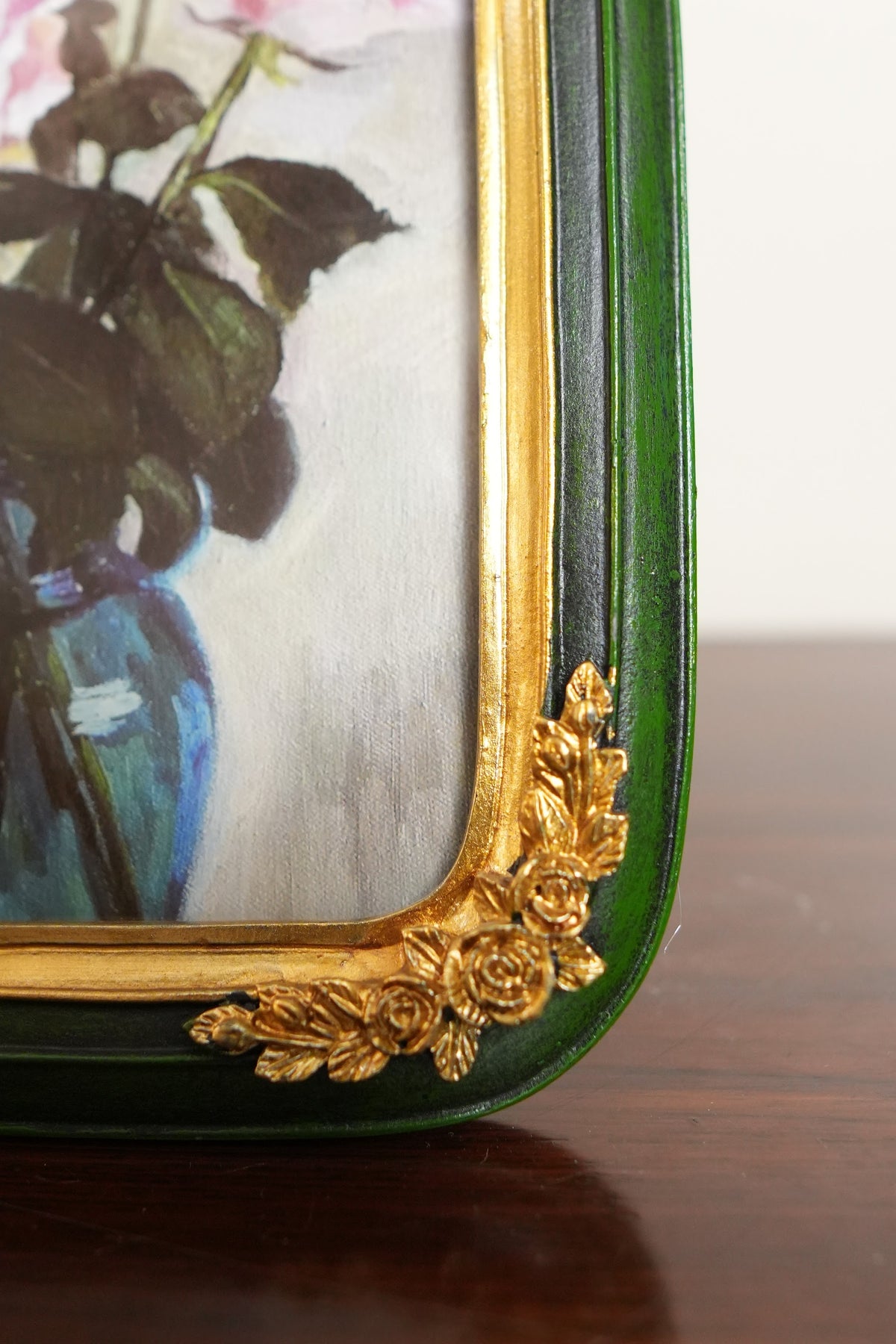 Emerald Green Arched Photo Frame with Gold Rosettes