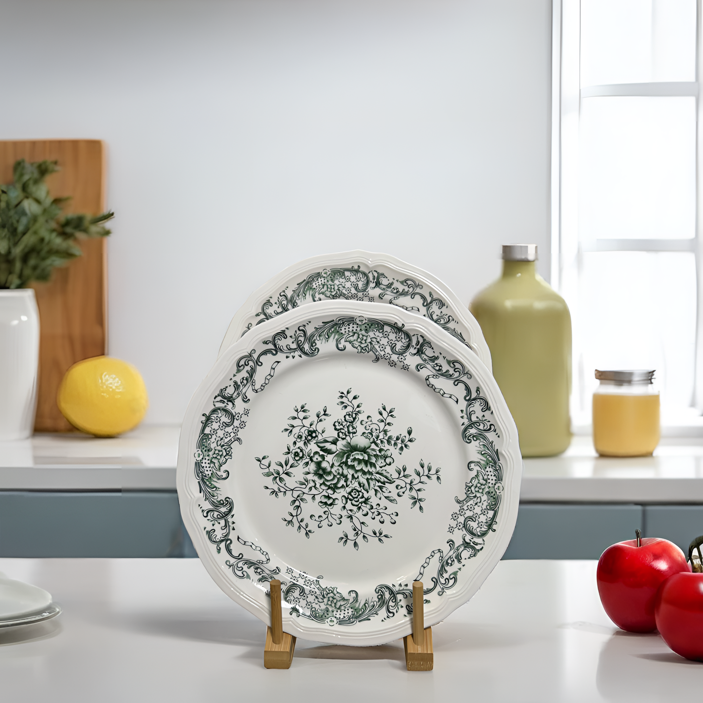 French Country-Style Premium Porcelain Qtr Plate Green