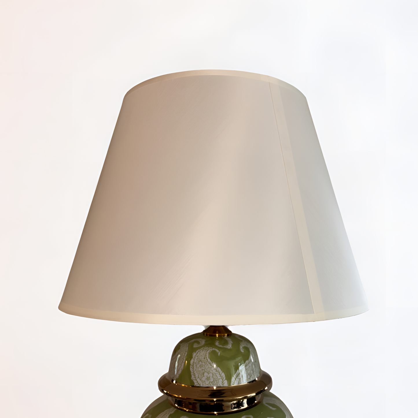 Luxury Green Vase Lamp – Classic Home Decor & Bedside Lighting