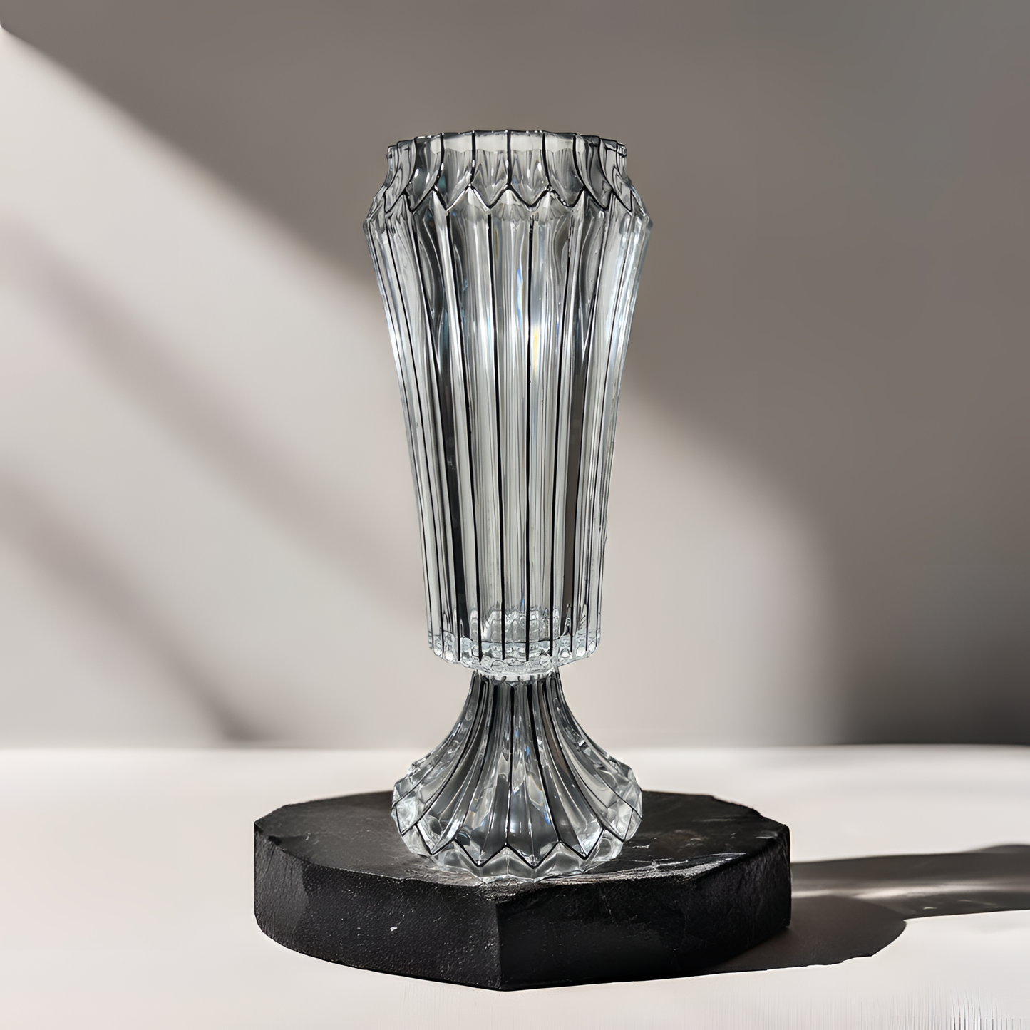 Luxury Crystal Vase on Pedestal (Medium)
