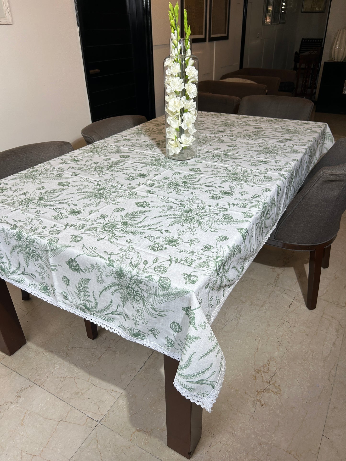 White and Green Bloom Table Linen (6 & 8 seater)