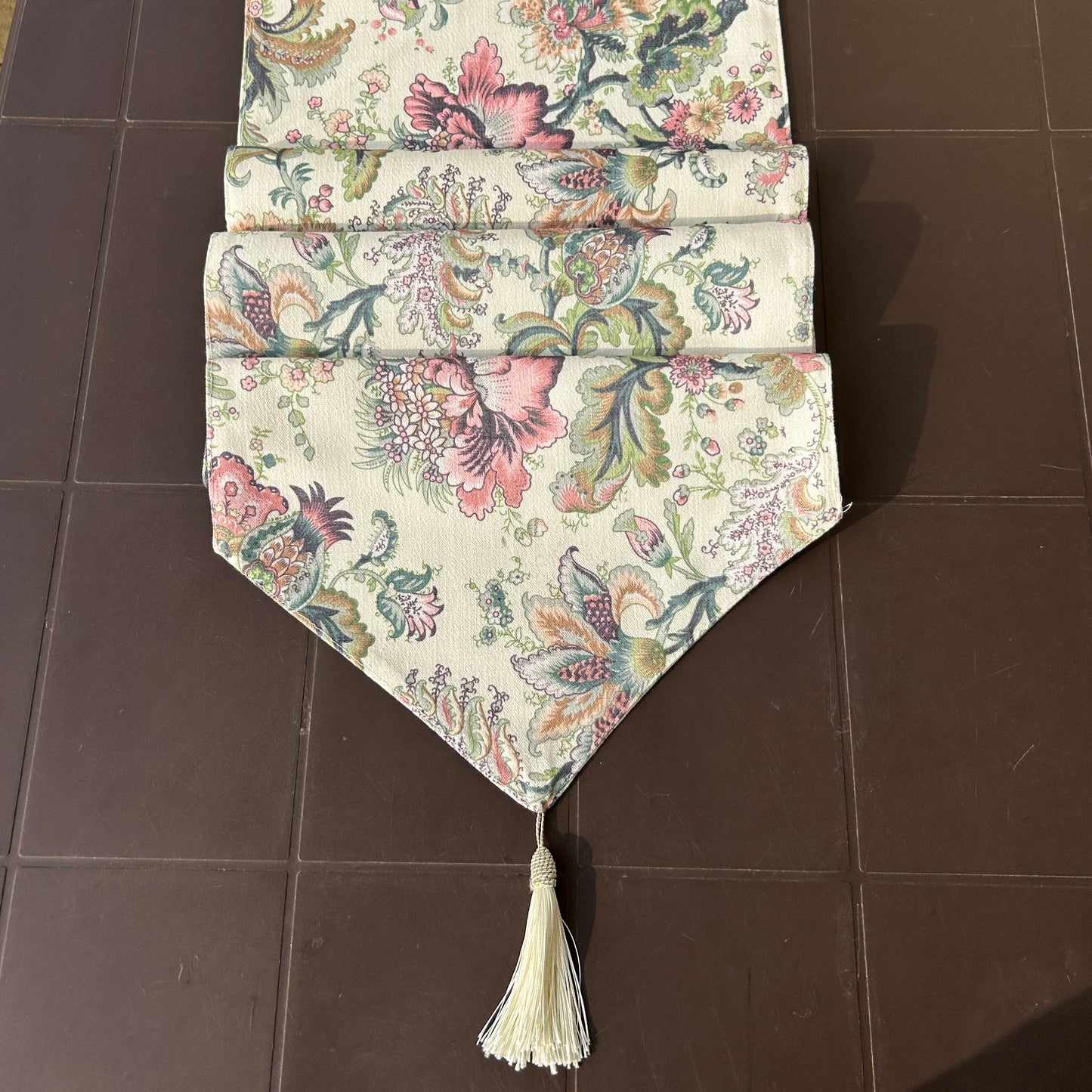 Vintage Bloom Floral Table Runner with Tassel (6 seater)