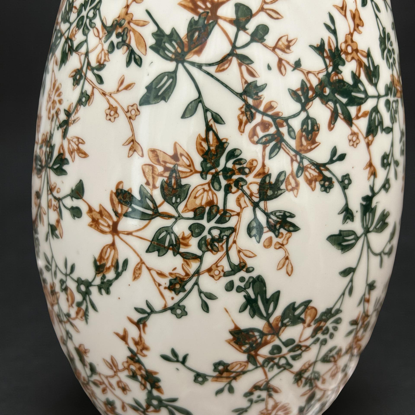 Elegant Floral Ceramic Vase – Decorative Handmade Pottery