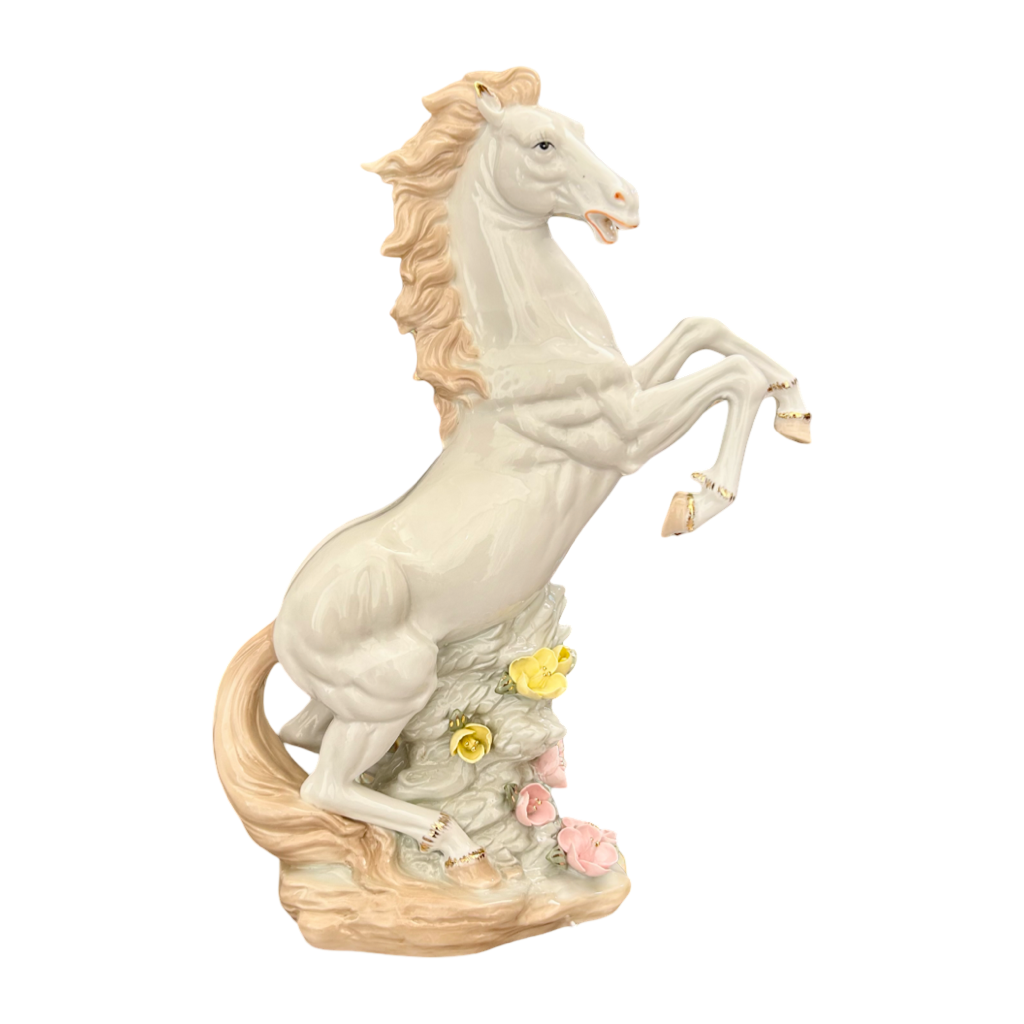 Majestic Rearing Horse Figurine – Elegant Handcrafted Decorative Showpiece
