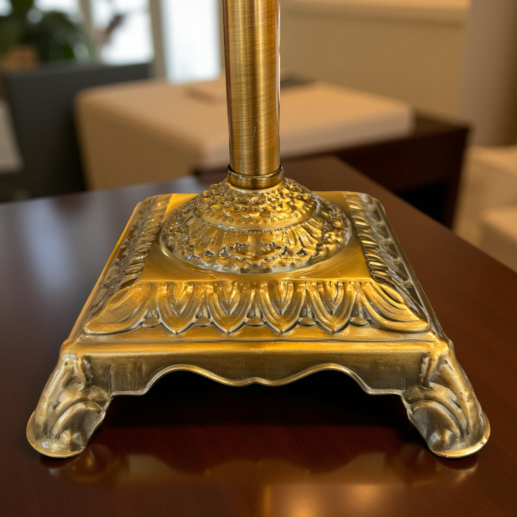 Elegant Two-Tier Decorative Crystal Stand