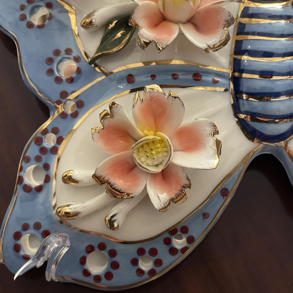Ceramic Butterfly Showpiece with Floral Design – Elegant Home Décor Accent