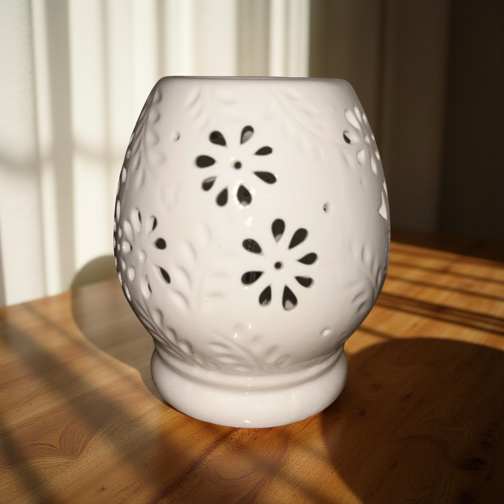 Elegant Ceramic Flower Cut Design Oil Diffuser Lamp