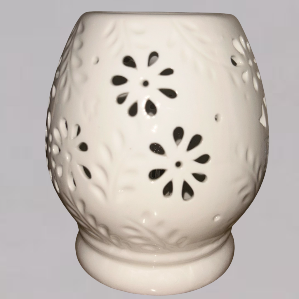 Elegant Ceramic Flower Cut Design Oil Diffuser Lamp