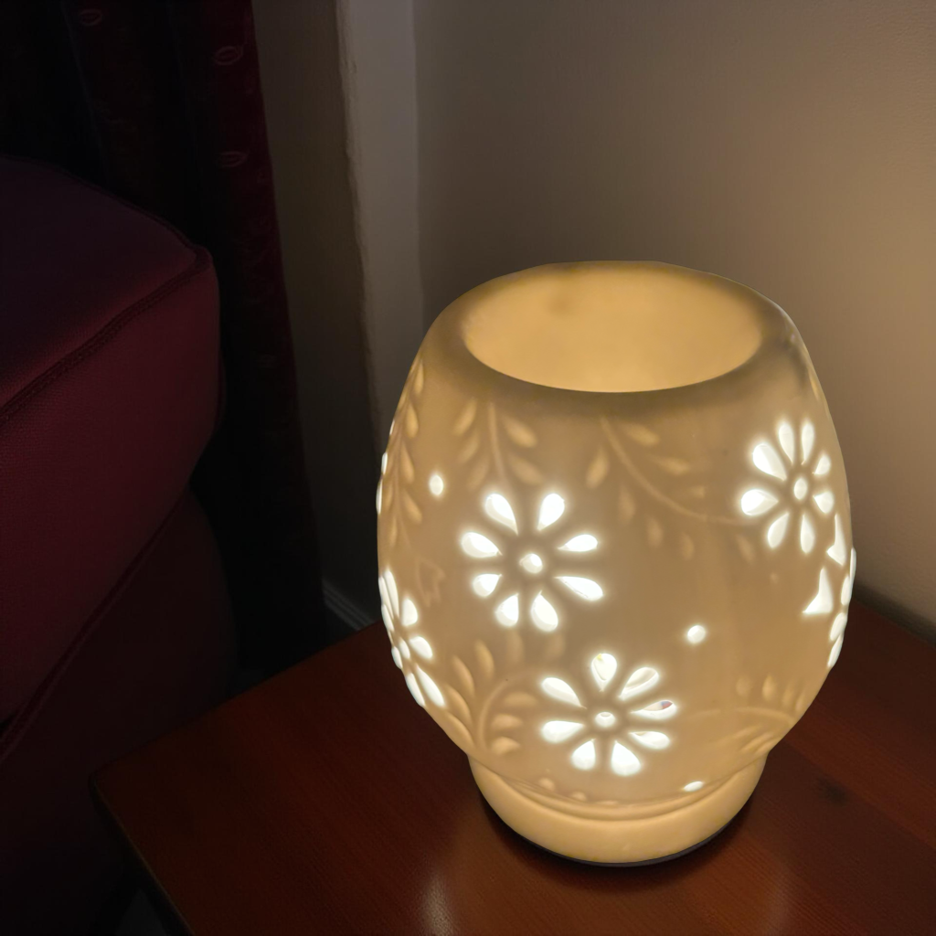 Elegant Ceramic Flower Cut Design Oil Diffuser Lamp