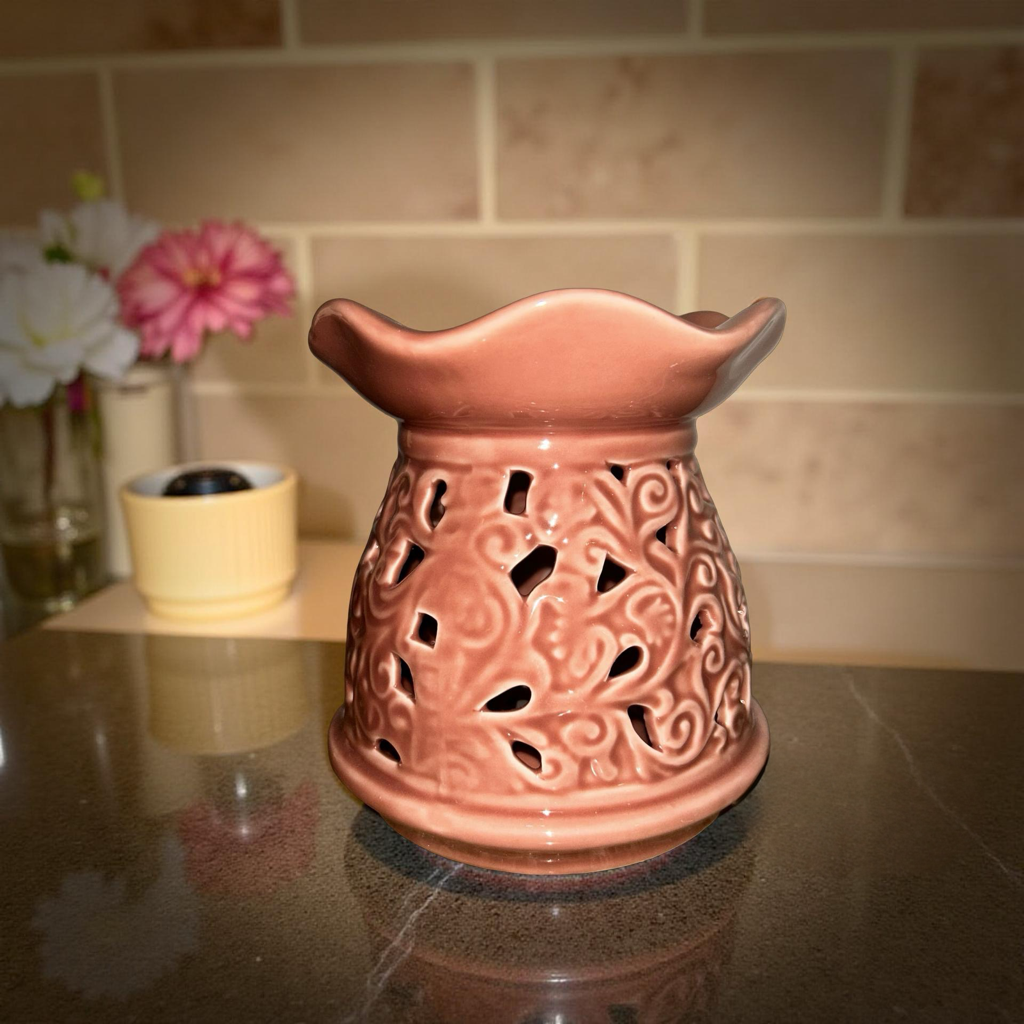 Elegant Ceramic Flower Cut Design Oil Diffuser Lamp