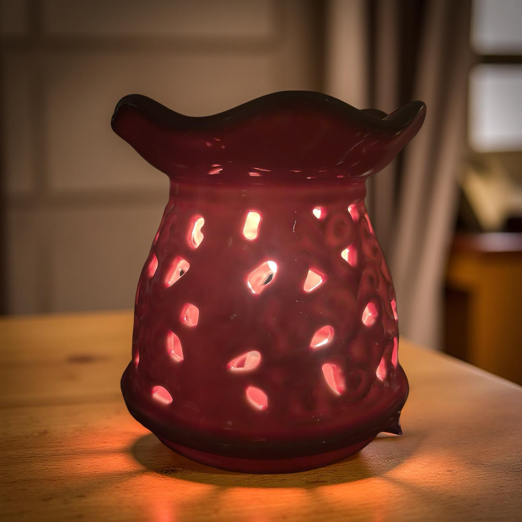 Elegant Ceramic Flower Cut Design Oil Diffuser Lamp