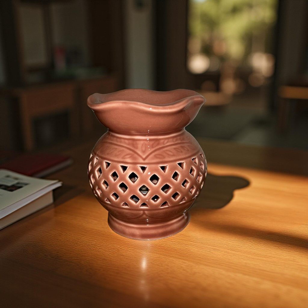 Elegant Ceramic Flower Cut Design Oil Diffuser Lamp