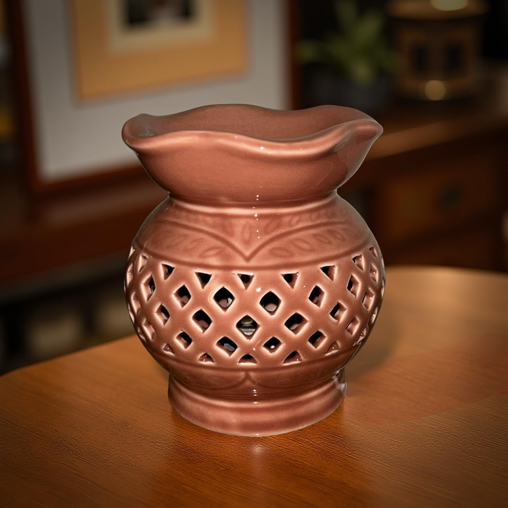 Elegant Ceramic Flower Cut Design Oil Diffuser Lamp