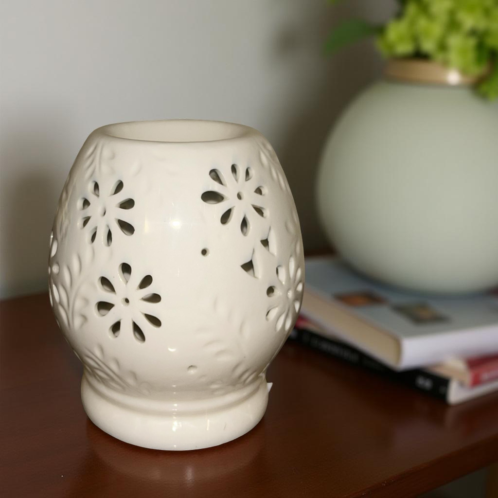 Elegant Ceramic Flower Cut Design Oil Diffuser Lamp