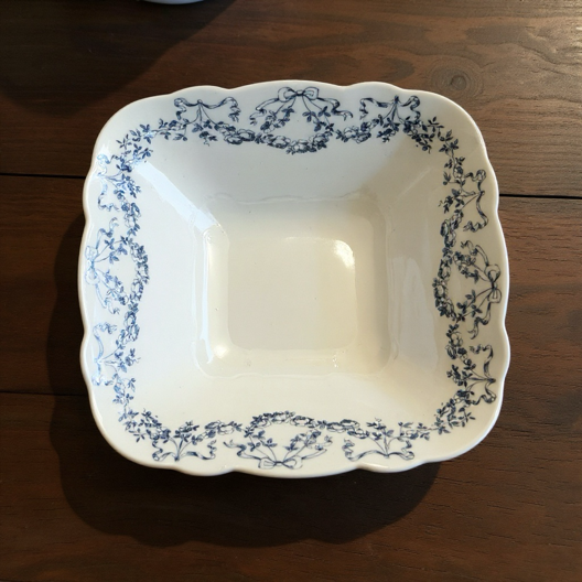 Artisan Ceramic Pedestal Bowl – Decorative & Functional Tableware