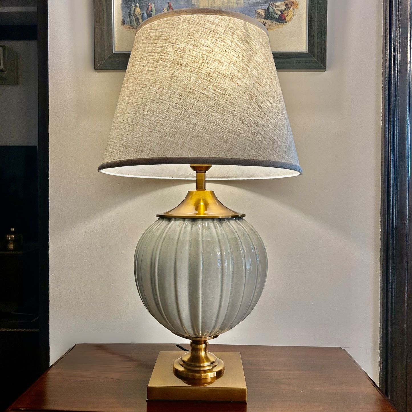 Modern Glass Orb Table Lamp – Elegant Lighting for Bedroom & Living Room