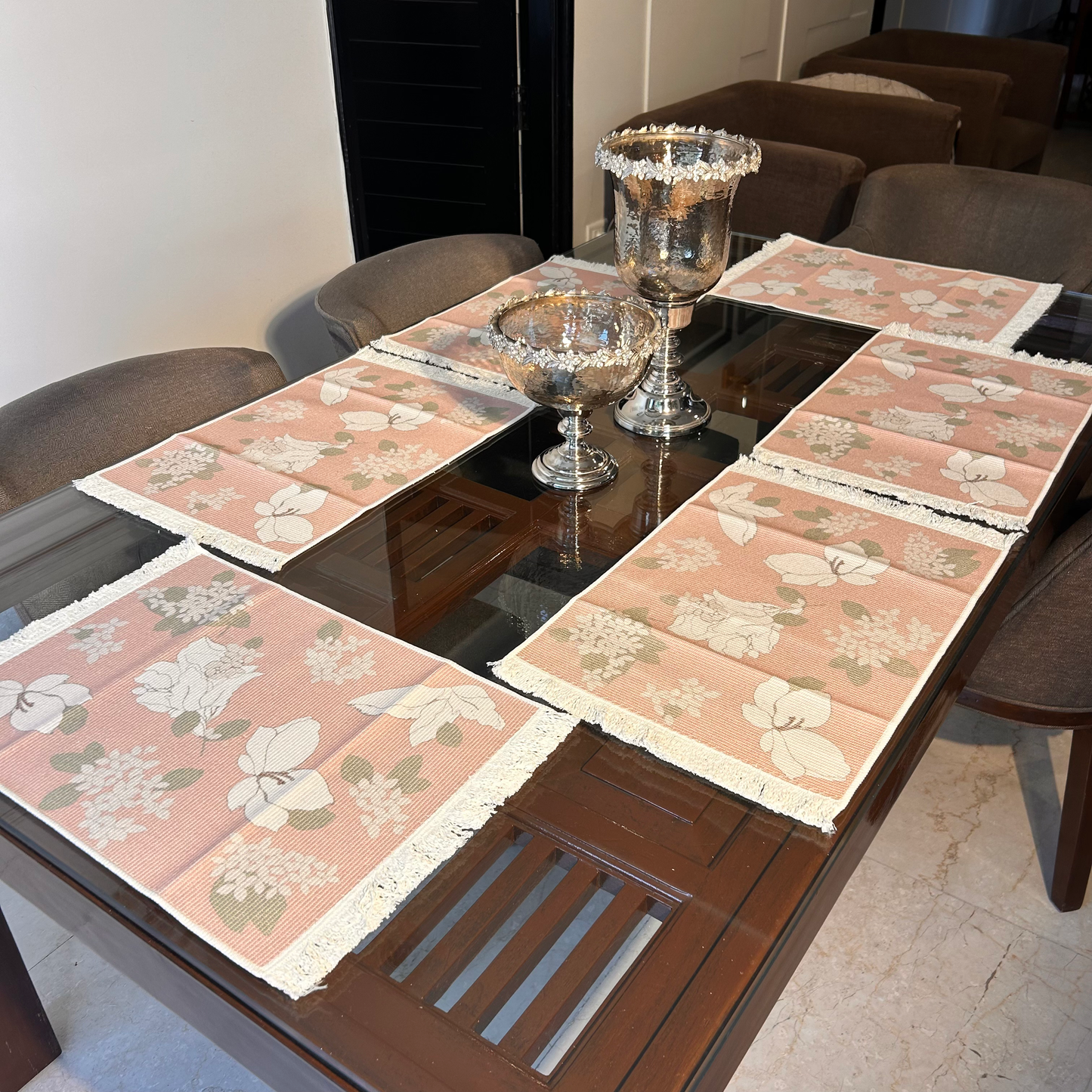 Elegant Pink Floral Table Mat