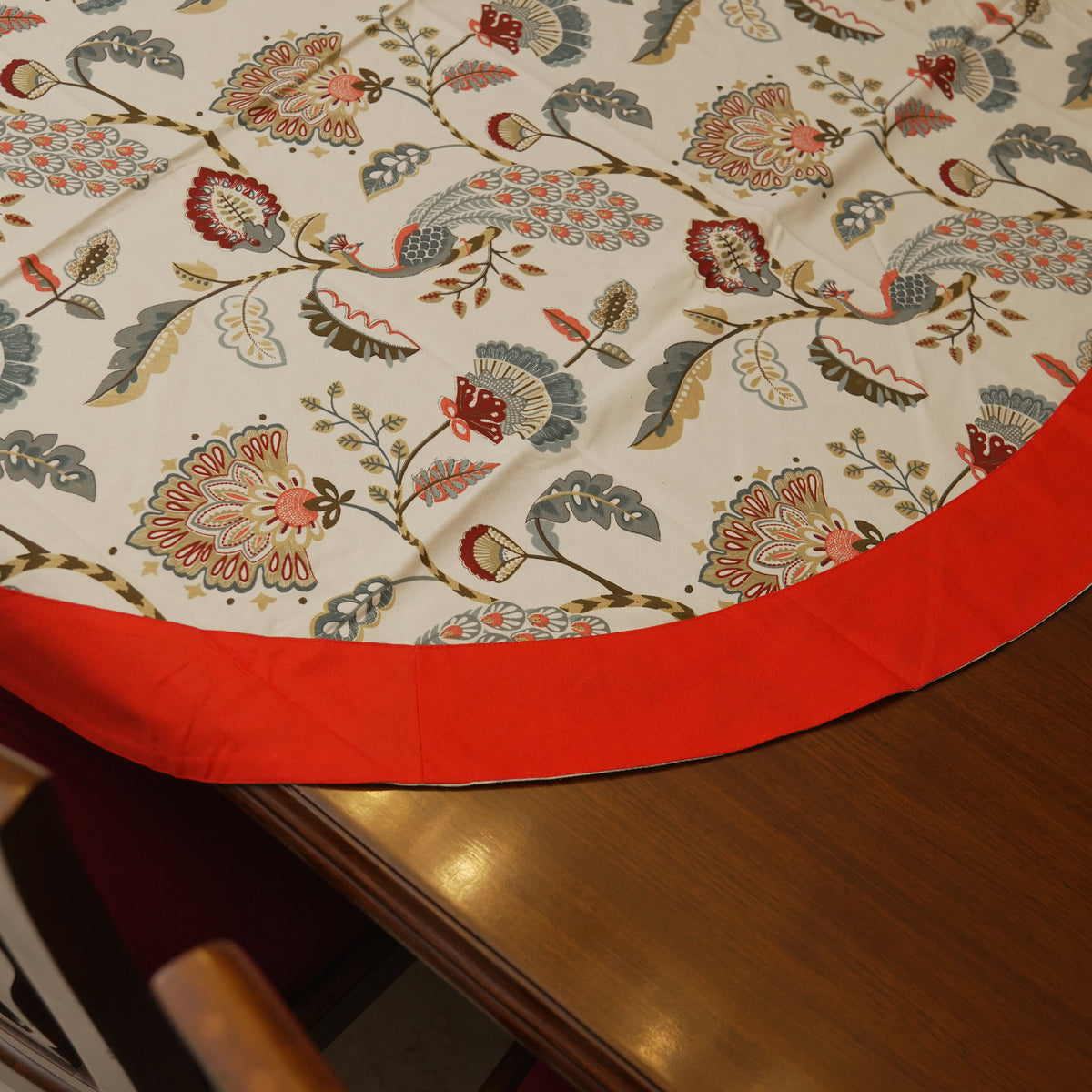 Peacock Floral Printed Round Table Sheet
