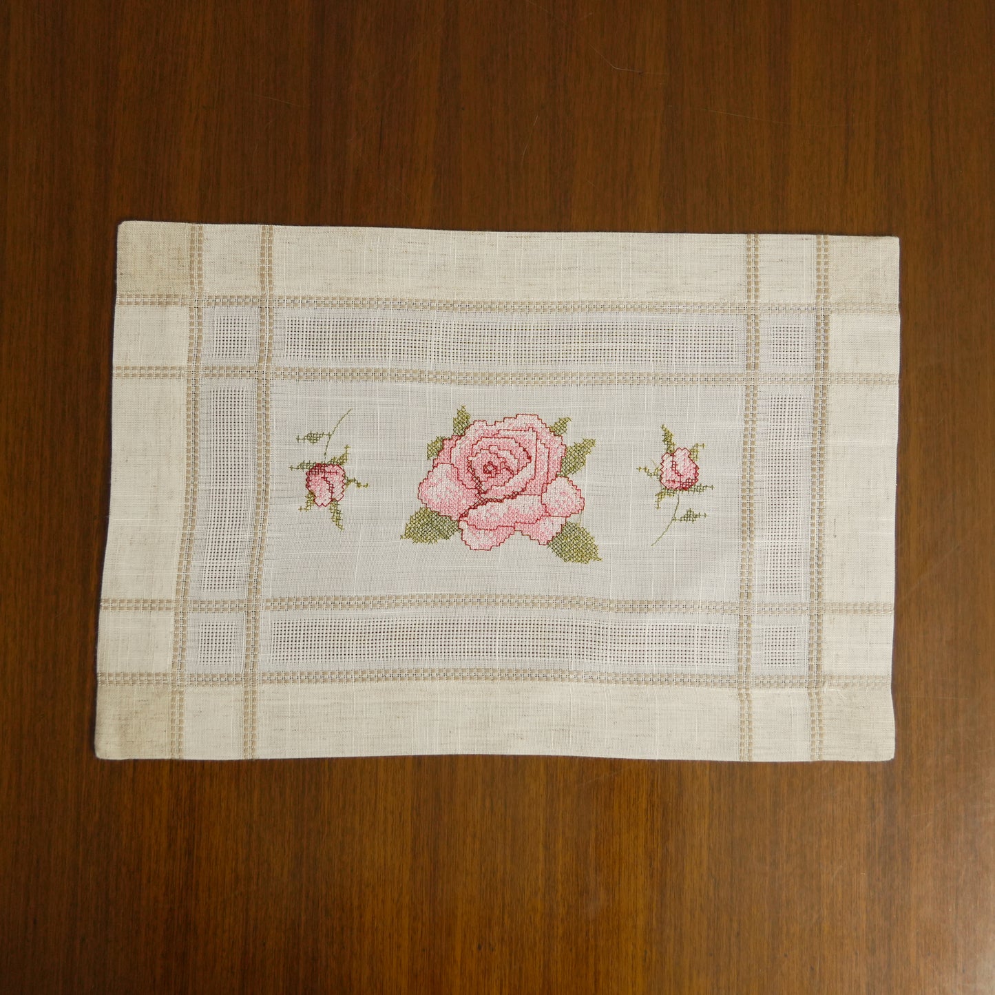 Premium Linen Embroidered Table Mat (Set of 2)