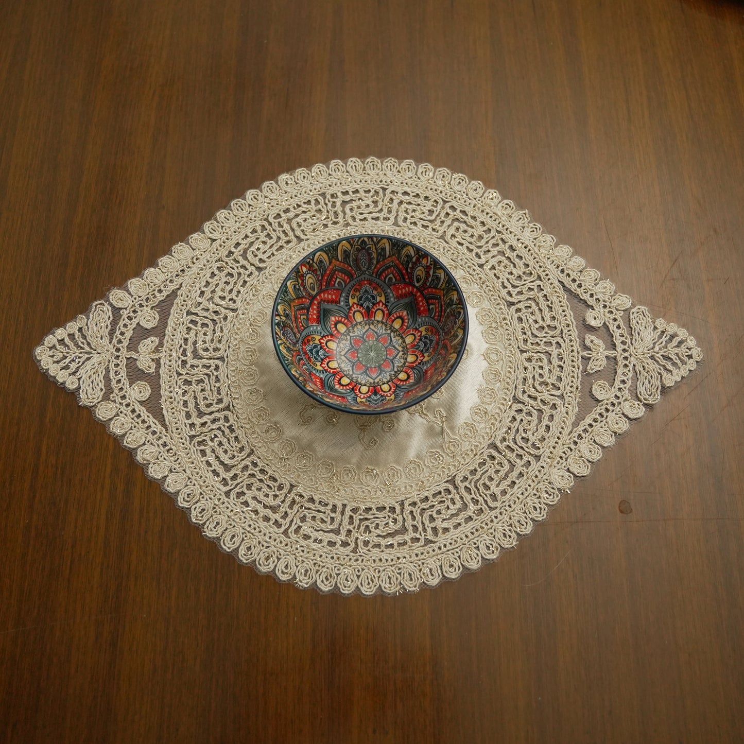 Luxury Round Embroidered Lace Table Mat (Set of 2)
