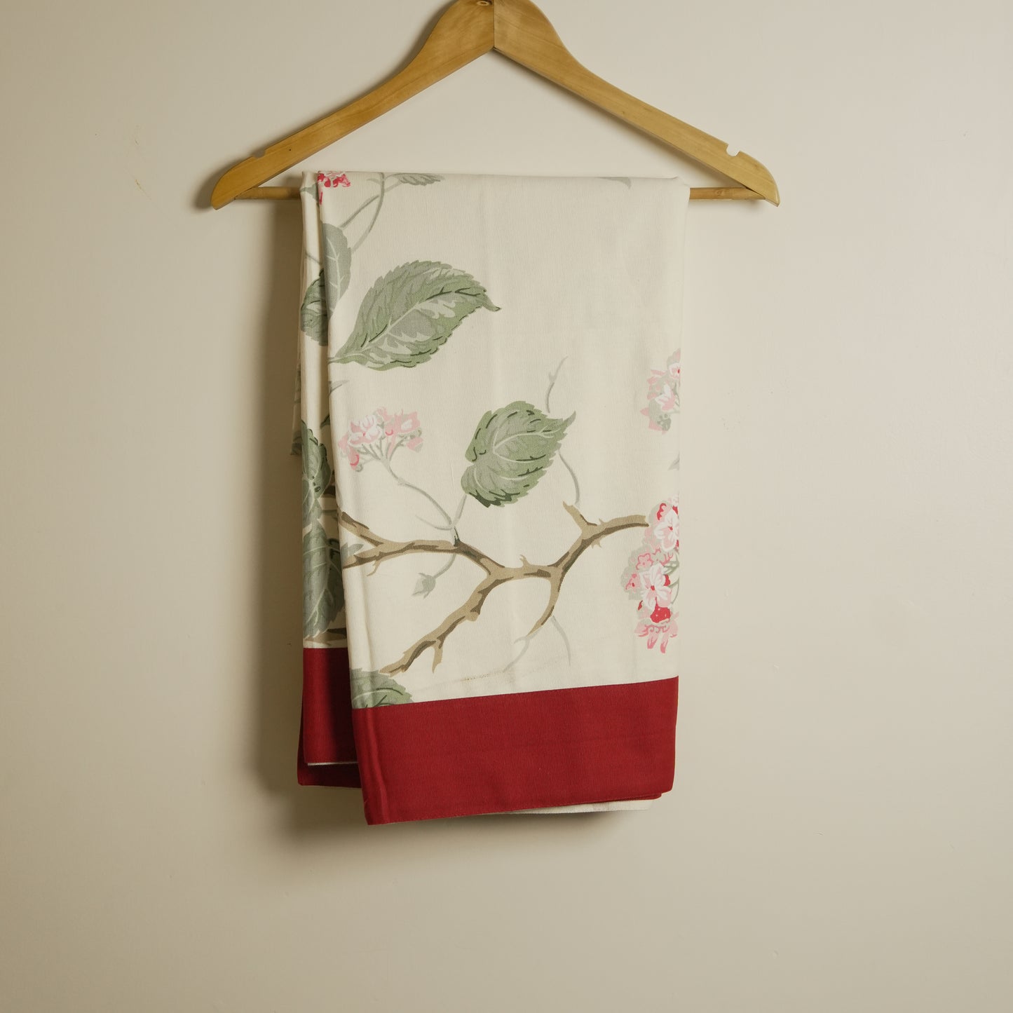 Botanical Blossom Printed Table Cover with Maroon Border (6 Seater)
