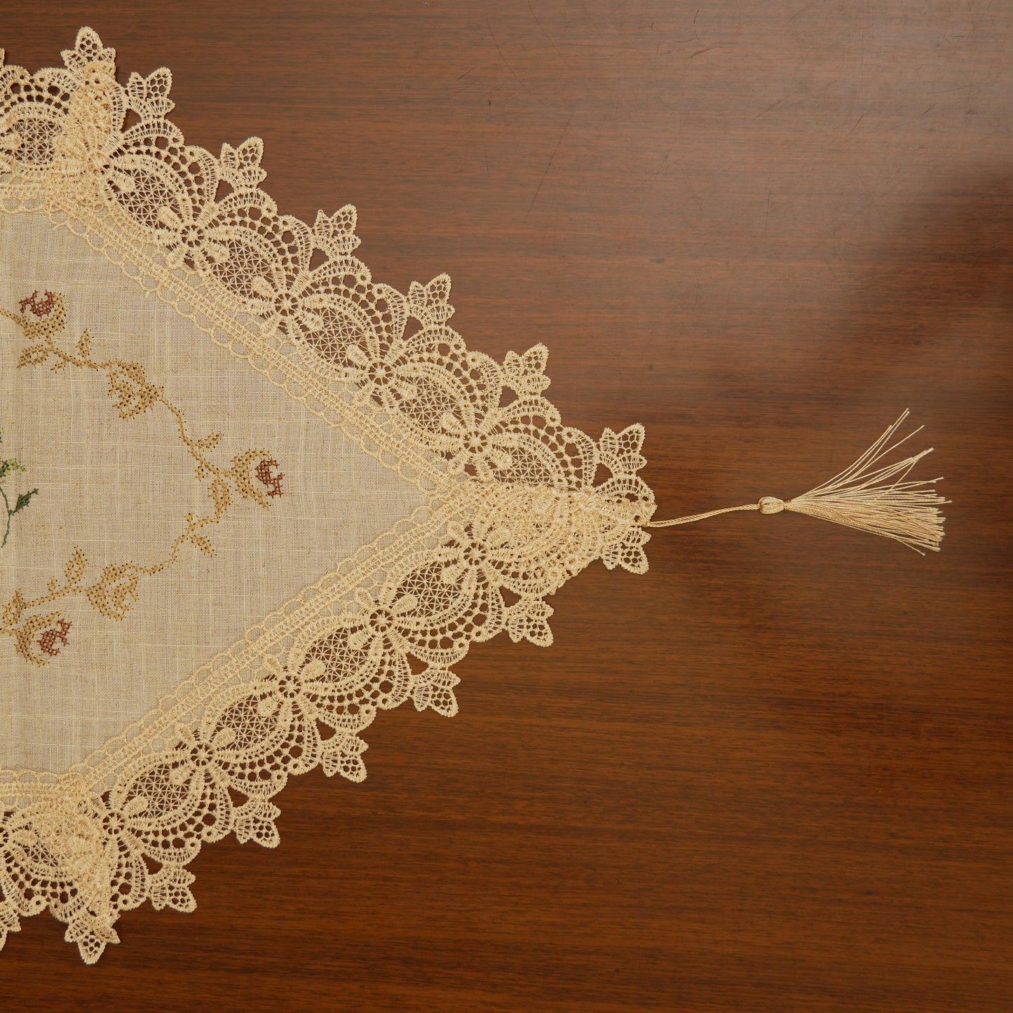 Heritage Lace Embroidered Table Runner with Tassel (Long)