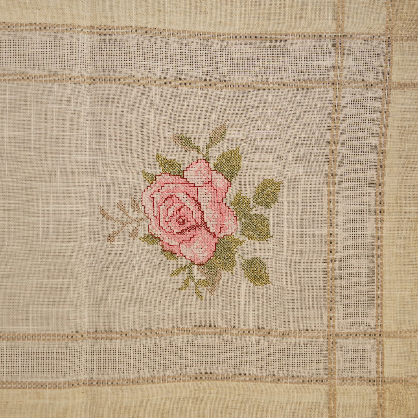 Minimal Rose Embroidered Table Runner (Long)