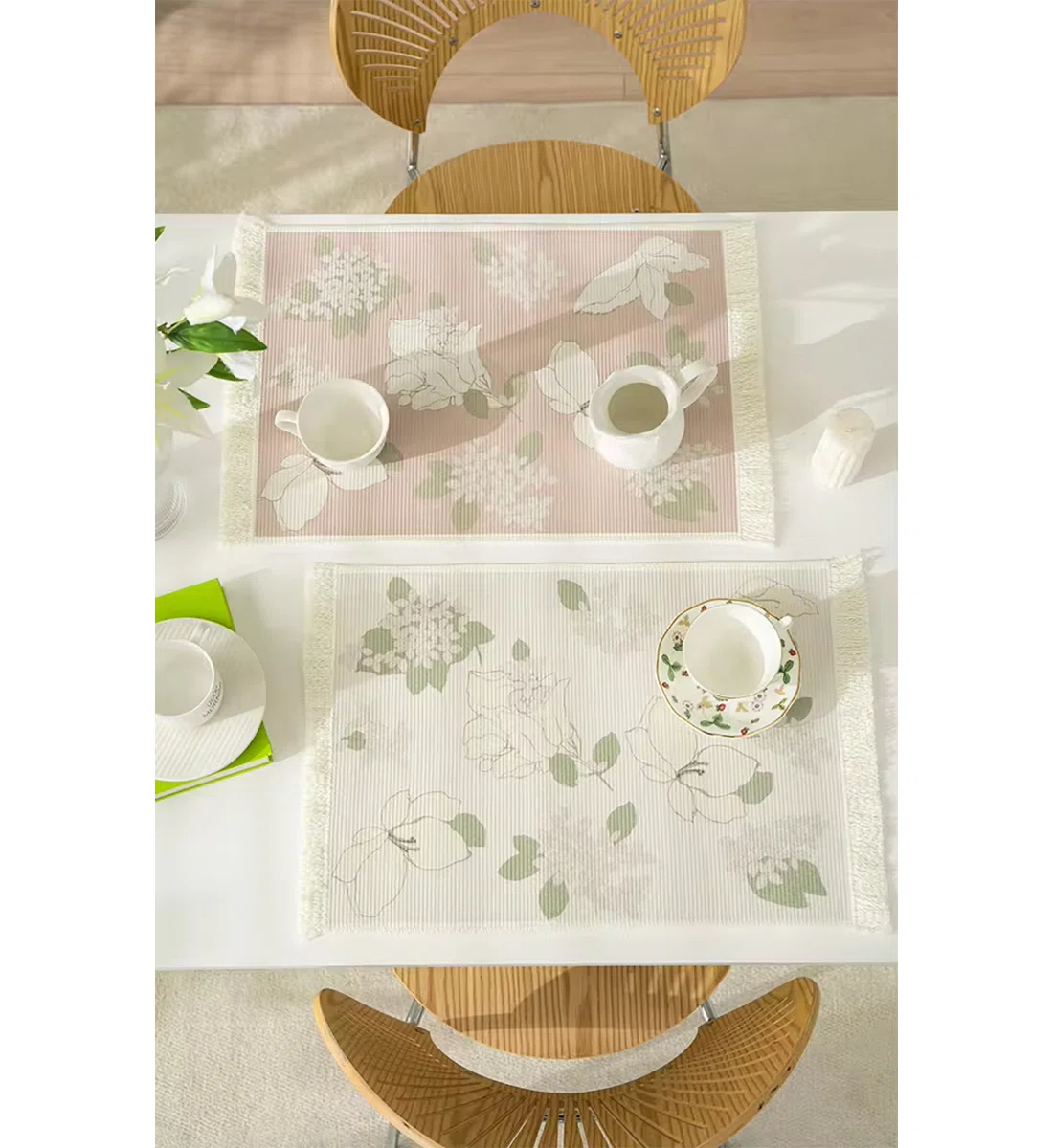 Elegant Cream Floral Table Mat