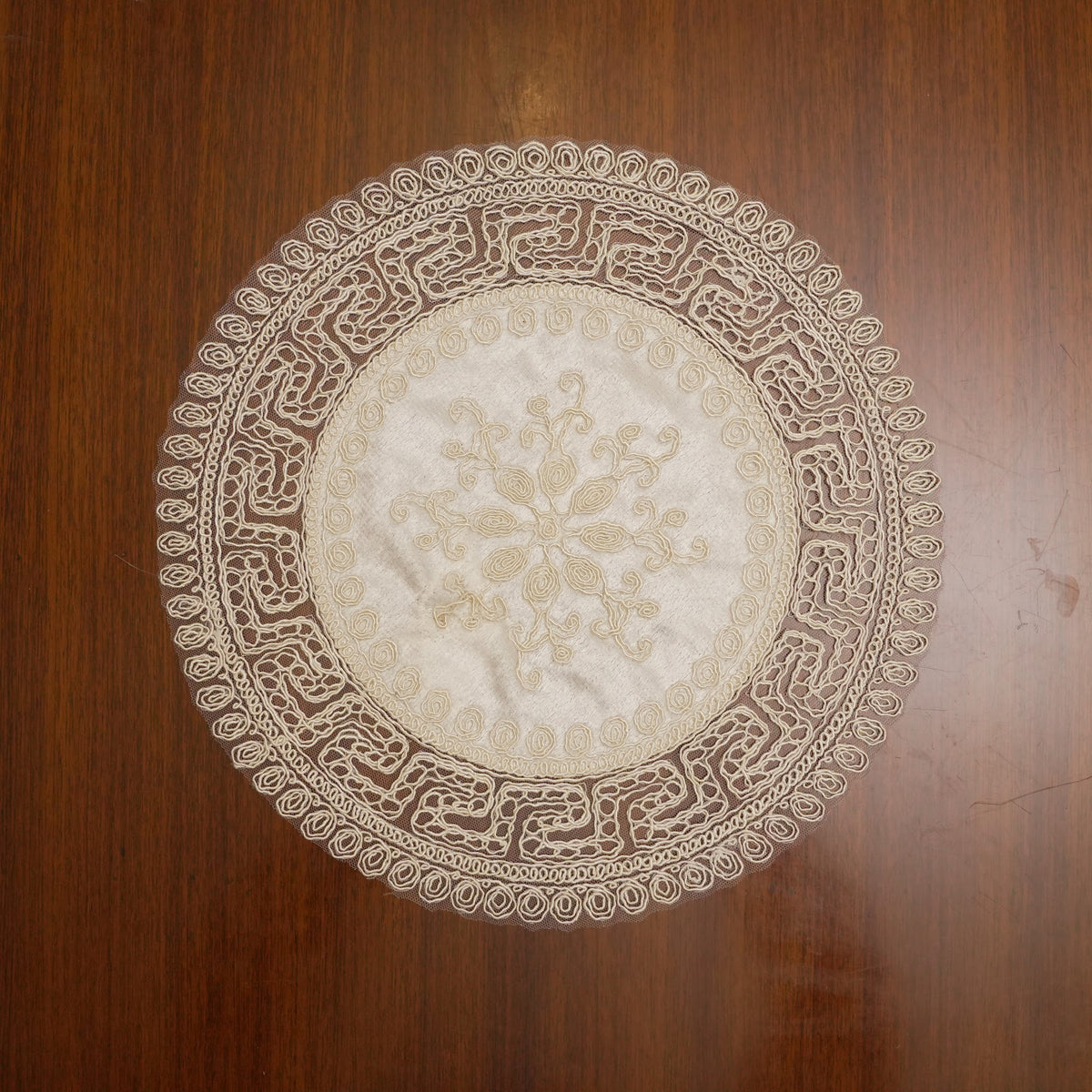 Ivory Embroidered Centre Lace Round Table Mat (Set of 2)