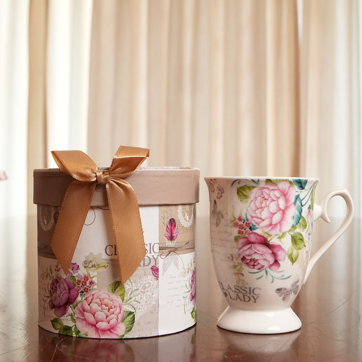 Classic Lady Floral Ceramic Mug with Round Gift Box
