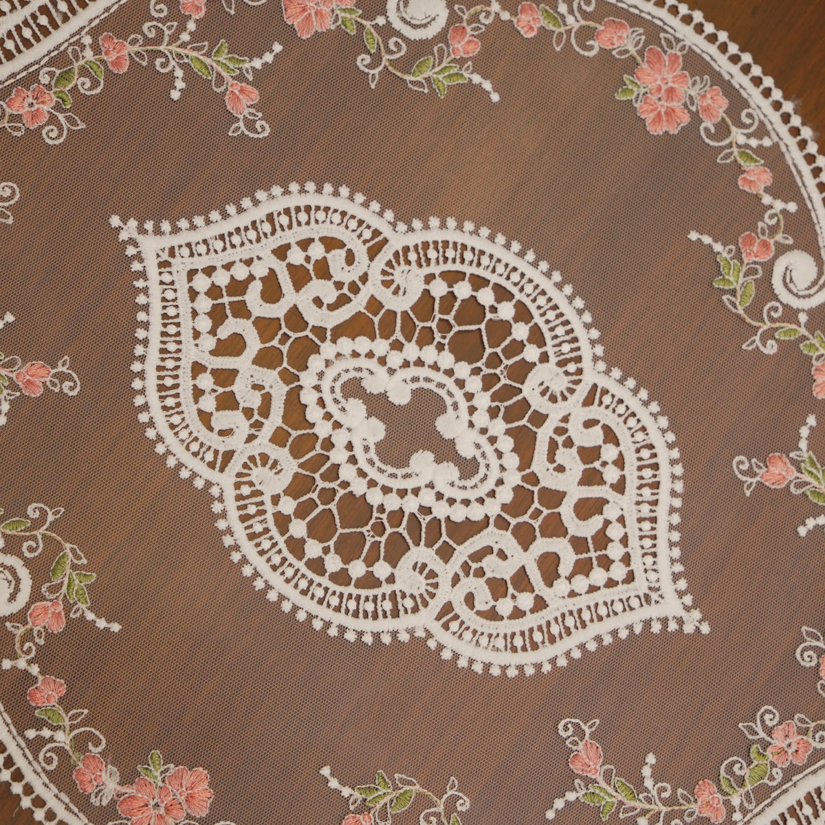 White Lace & Pink Floral Vine Sheer Oval Table Mat (Set of 2)