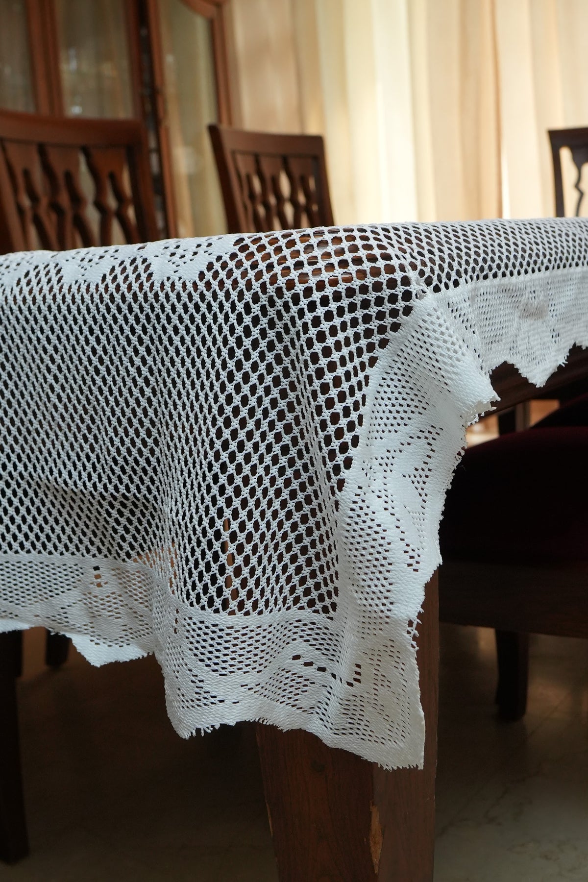 White Floral Net Lace Table Sheet (6 Seater)