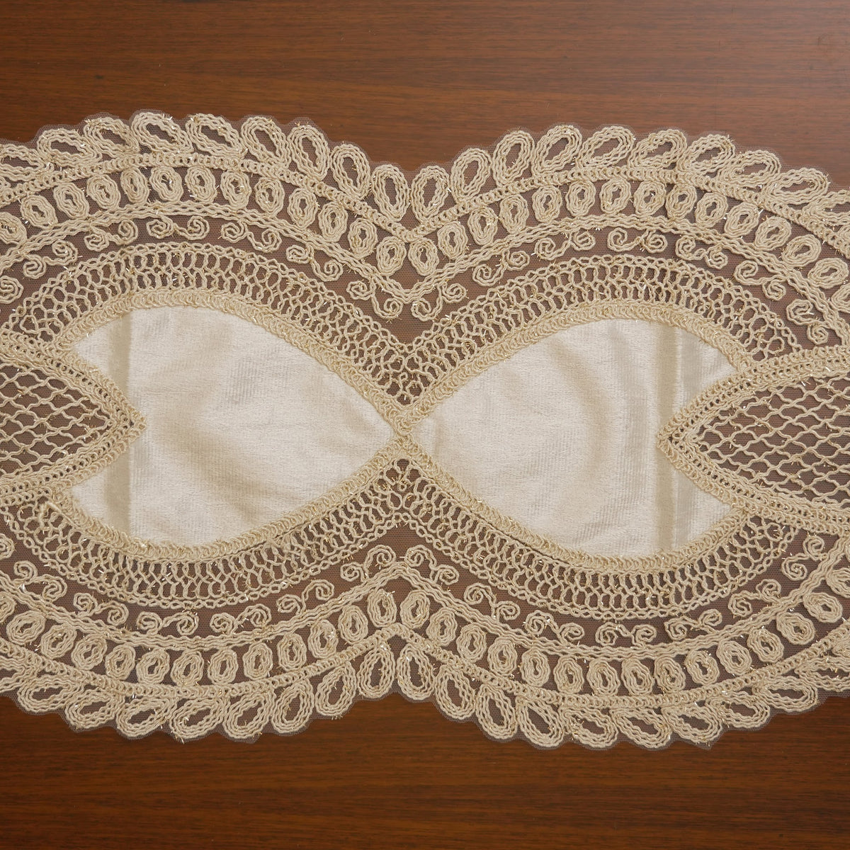 Ivory Satin Heart Lattice Lace Table Runner (Small)