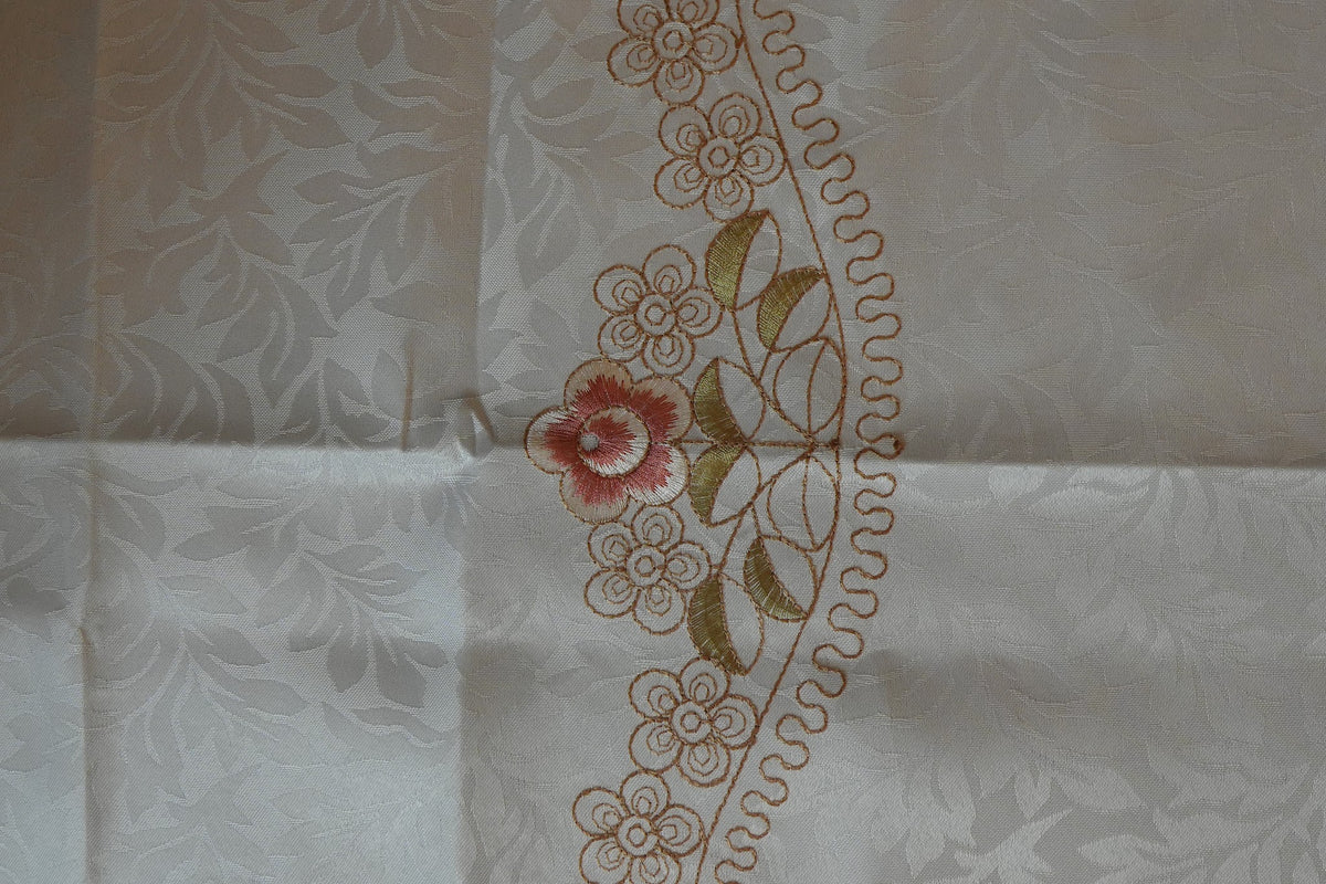 Pink Rose Embroidered Cutwork White Table Sheet (6 Seater)