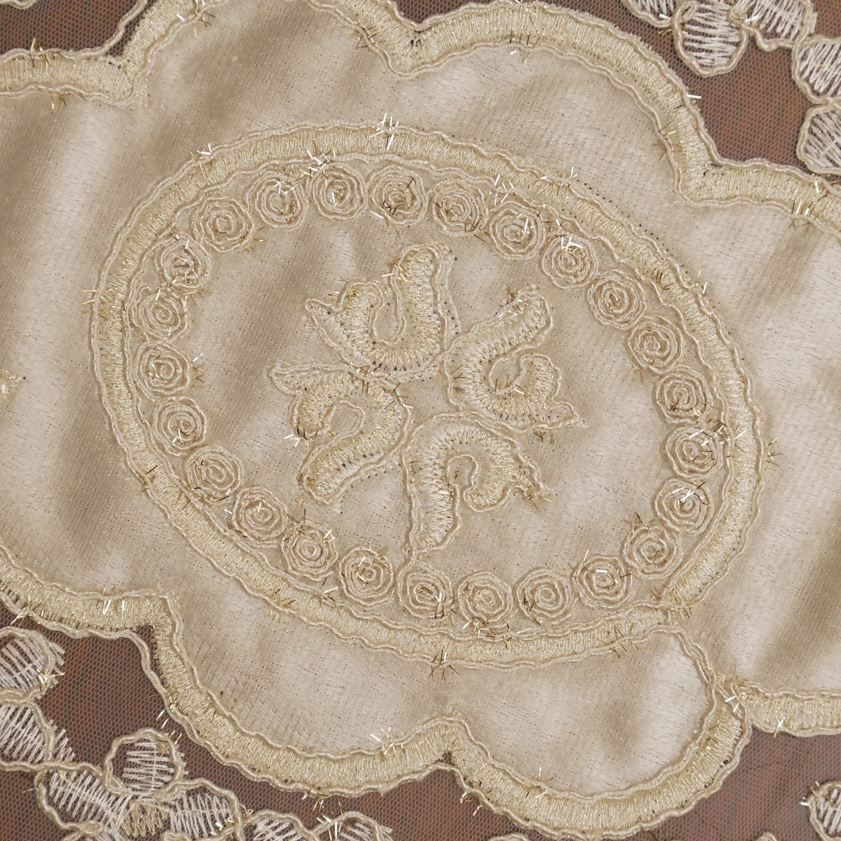 Champagne Satin Centre Floral Lace Oval Table Mat (Set of 2)