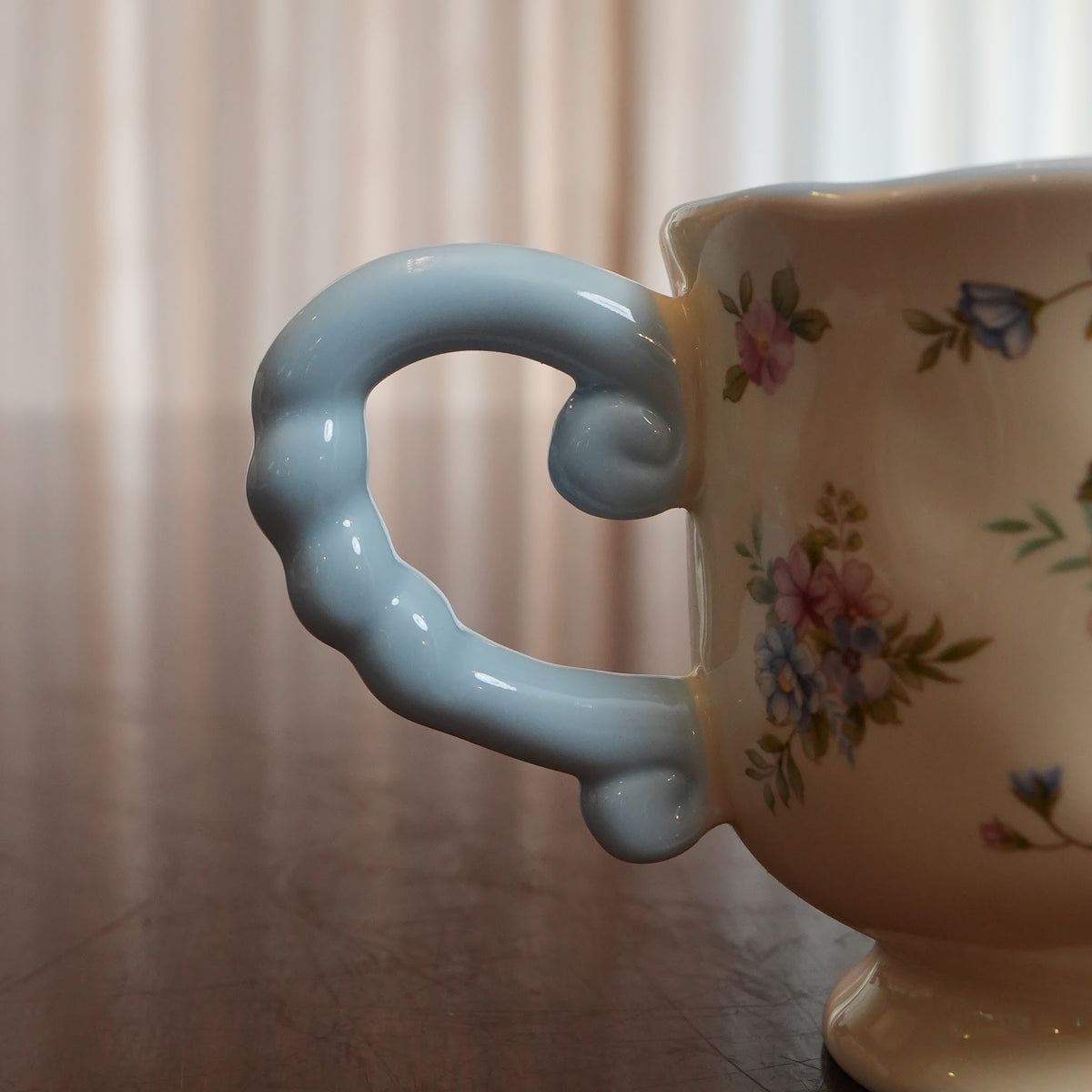 Cottage Bloom Ceramic Mug with Blue Twisted Handle (Set of 2)