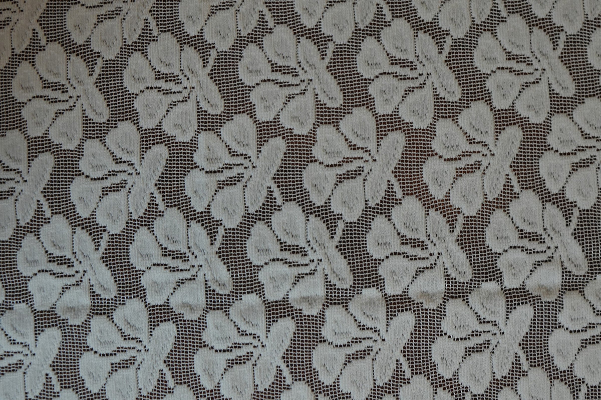 White Floral Bow Lace Table Sheet (6 Seater)