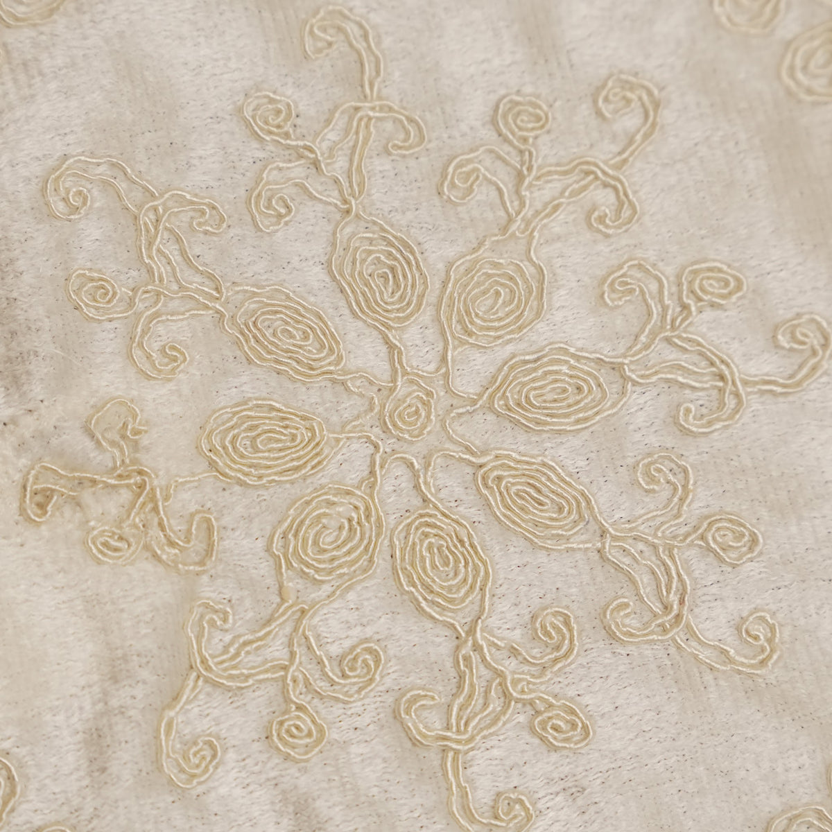 Ivory Embroidered Centre Lace Round Table Mat (Set of 2)