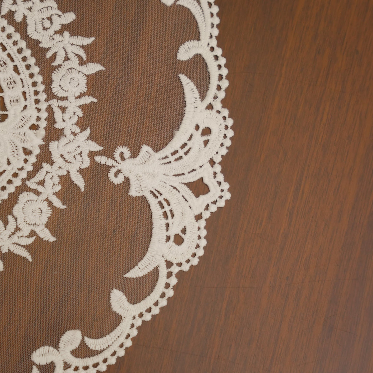 White Lace Rose Centre Small Round Table Mat (Set of 2)