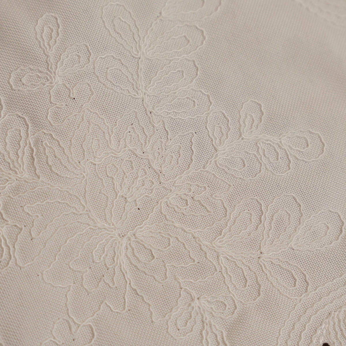 White Cutwork Embroidered Round Table Mat (Set of 2)