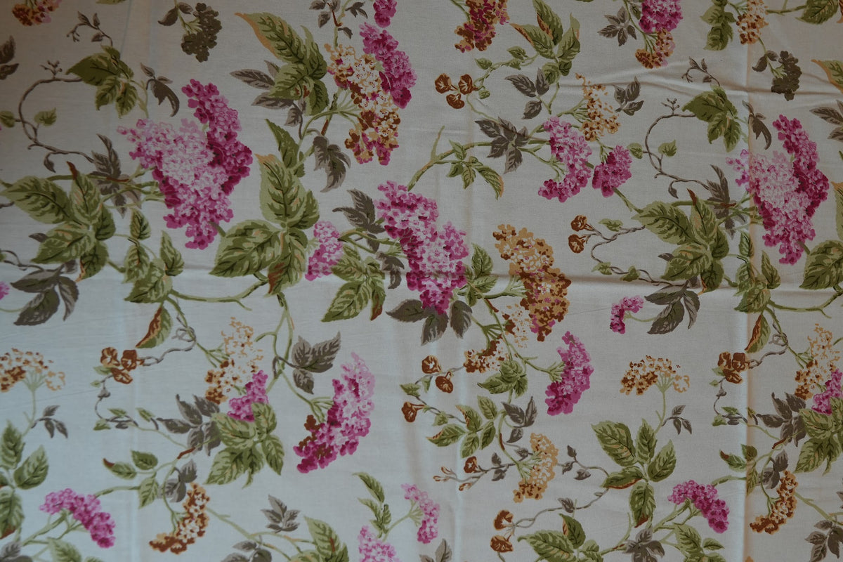 Pink Hydrangea Print Table Sheet with Pink Border (6 Seater)