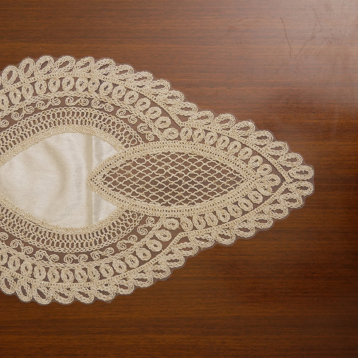 Ivory Satin Heart Lattice Lace Table Runner (Small)