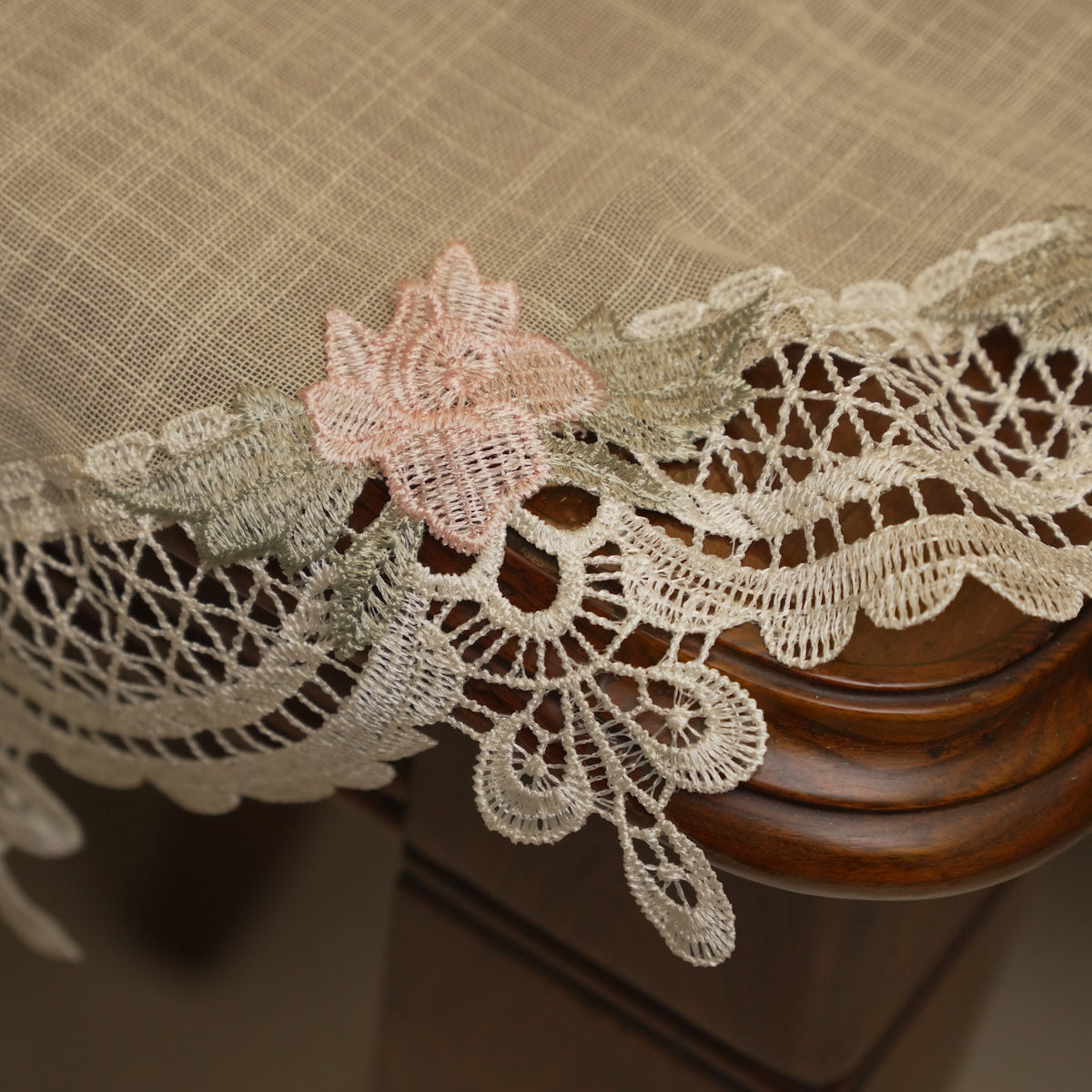 Close-up of the pink rose lace edge
