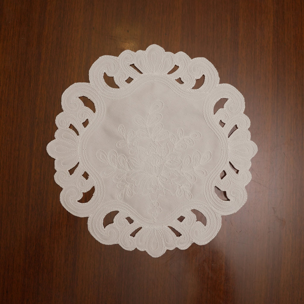 White Cutwork Embroidered Round Table Mat (Set of 2)