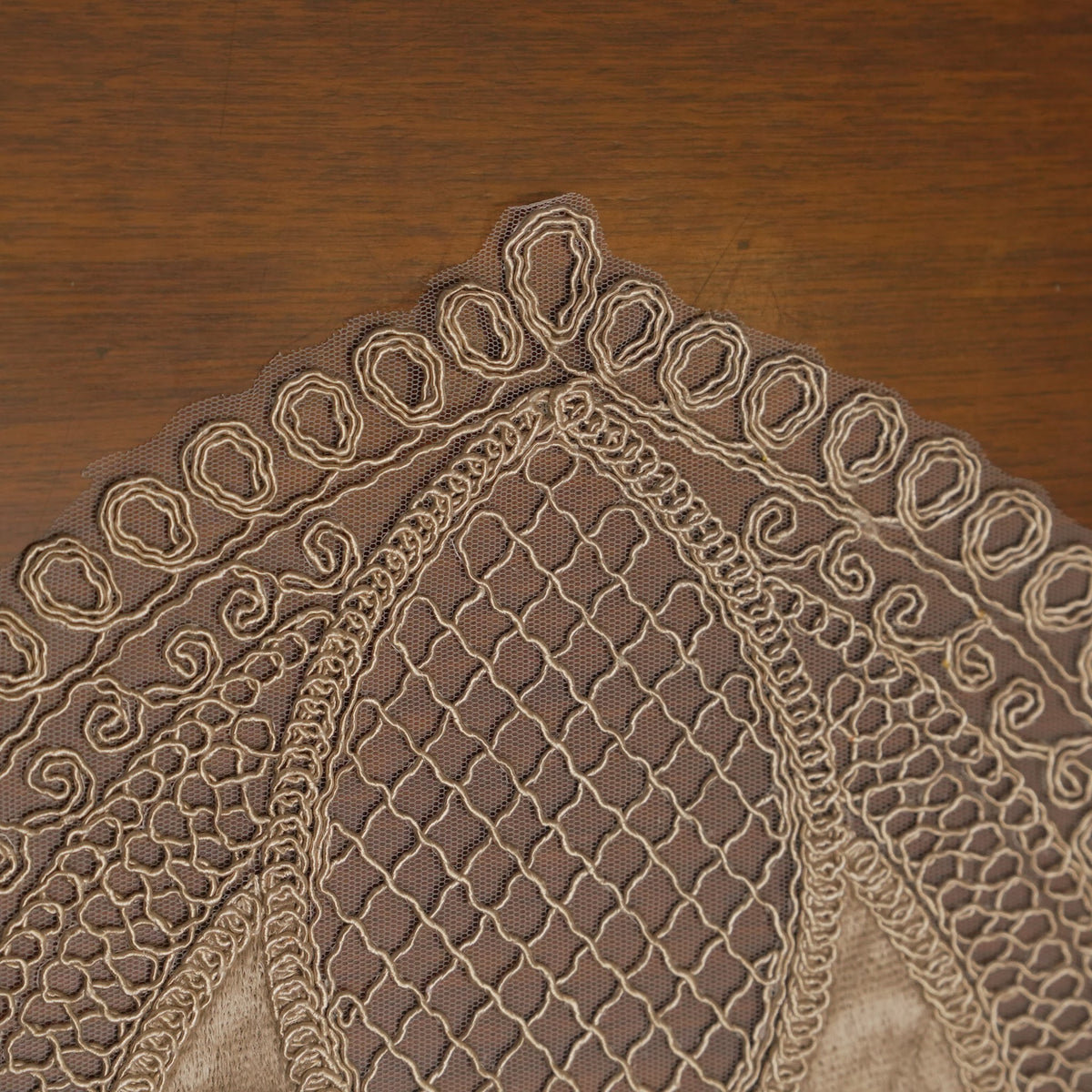 Taupe Satin Petal Lattice Lace Oval Table Mat (Set of 2)