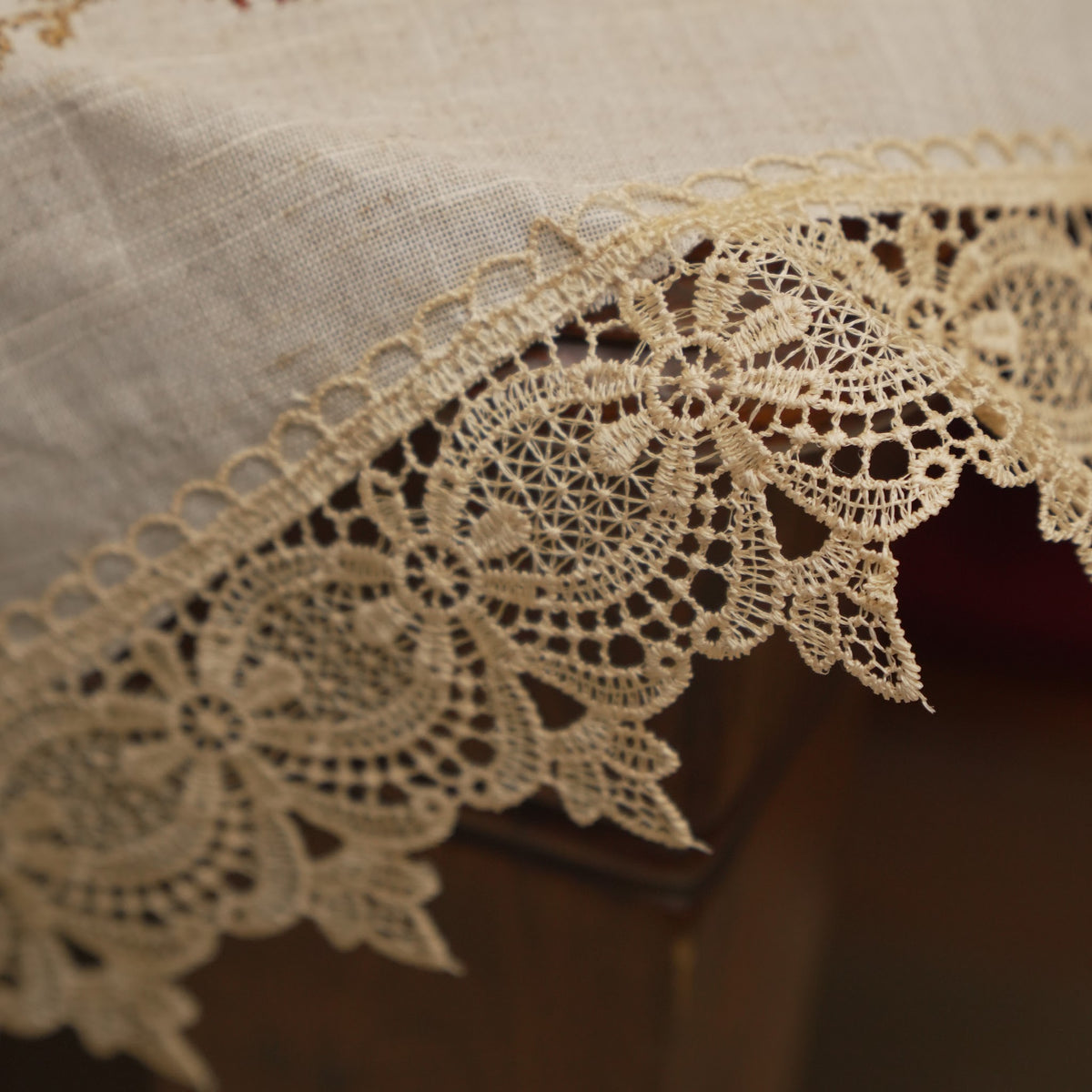 Close-up of the lace border