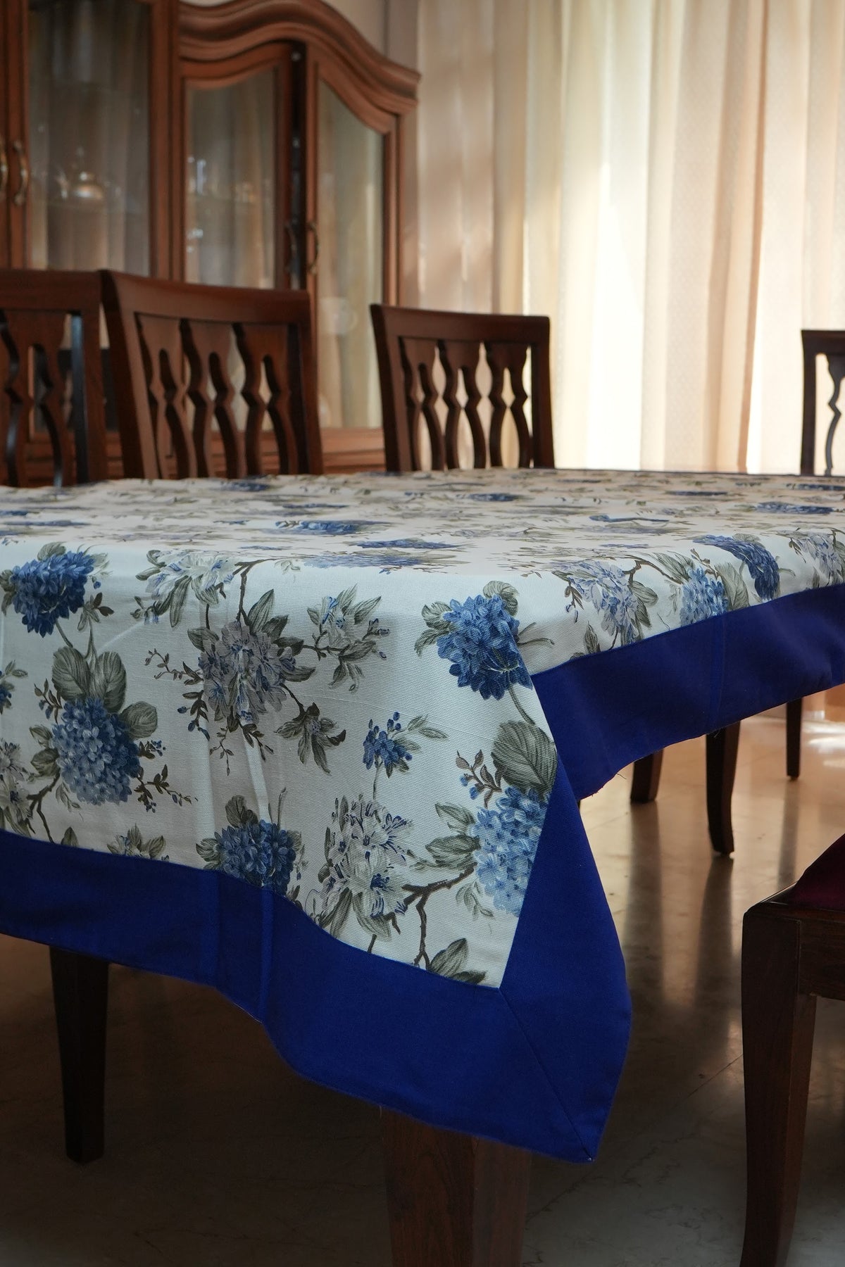 Blue Hydrangea Print Table Sheet with Blue Border (6 Seater)